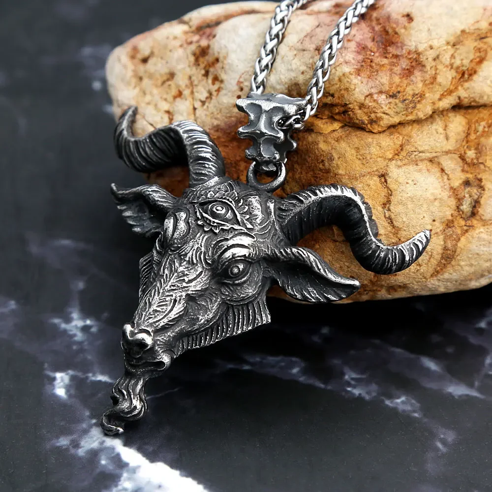 Vintage Domineering Stainless Steel Viking Black Bull Head Pendant Necklaces For Men Boys Personality Amulet Animal Jewelry Gift