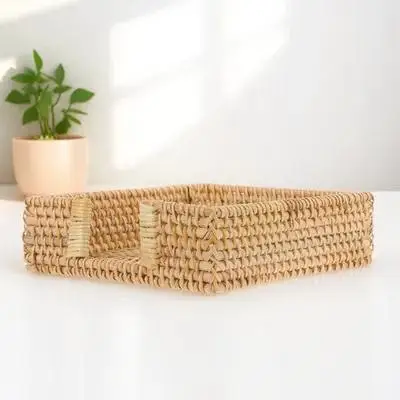 

Bathroom Napkin Holder Tray Woven Guest Towel Organizer Rattan Basket Desktop Napkin Holder for Dinner Disposable Towels