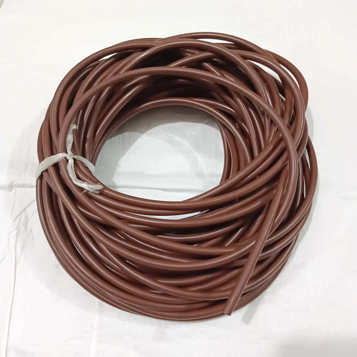 FKM Fluorine Rubber Strip Brown Solid Non‑Foaming O‑Ring Bar Seal Dia 1.5 2 2.5 3 4 5 6 8 12 15 20 25mm High Temp Resistant Cord