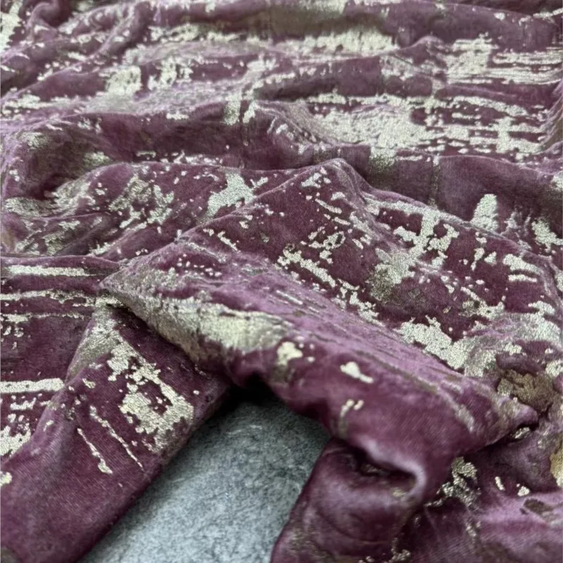 新しいハイエンドカスタム製品グラデーションカラー絞り染めシルクベルベット金箔生地中国風の鎧セットコート