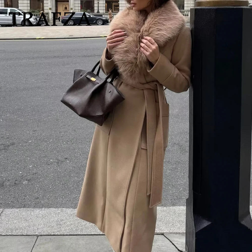

TRAFZA Chic Khaki Fashion 2025 Winter Elegant Sashes Woman Luxurious Tweed Coats Pocket Fur Collar Vintage Coat Female Outwear