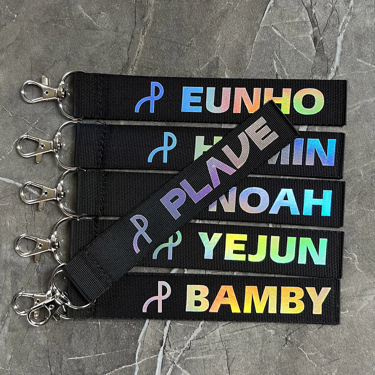 

Kpop PLAVE Album Laser Mobile Phone Lanyard Keychain Car Keyring NOAH YEJUN BAMBY EUNHO HAMIN Member Name Rope Fans Collections