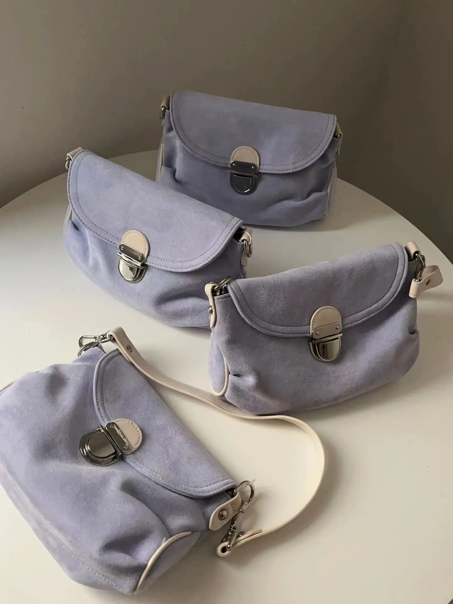

2025 Autumn New Mini Bag - Soft-Style Armpit Bag, Shoulder Bag with Lock, Casual Versatile Crossbody Bag Elegant Lavender Color