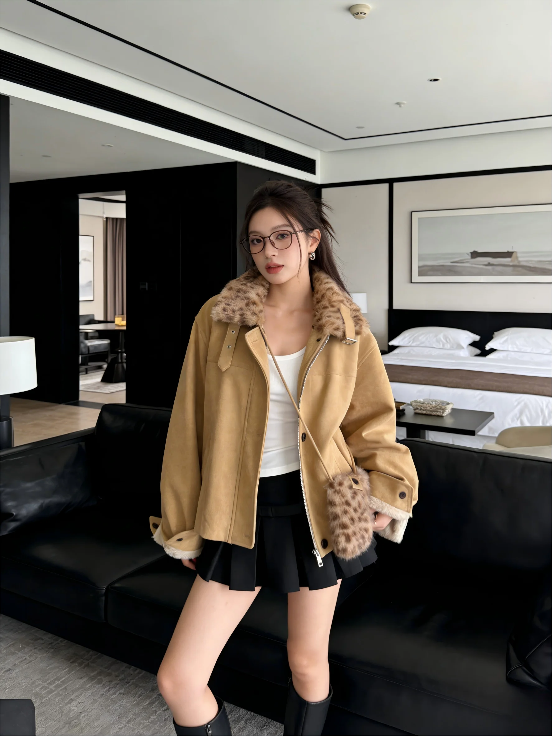 

Корейская утепленная куртка с флисовой подкладкой, воротником из оленьей кожи и бархата, облегающая, сексуальная, с леопардовым принтом, женское модное пальто