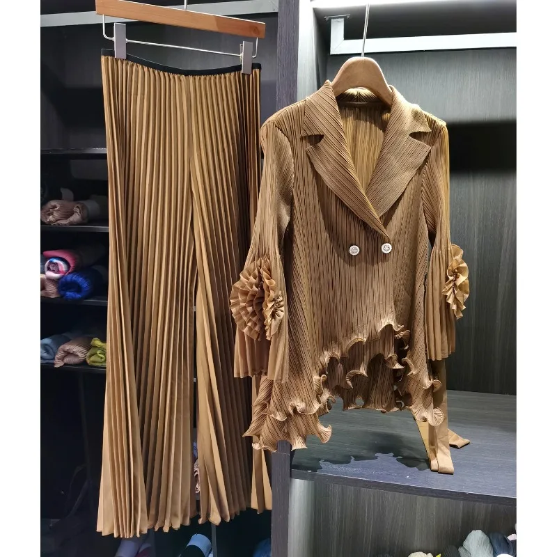

Miyake Pleated Women's Plus Size Suit 2026 New Long-sleeved Elegant Lapel Wood Ear Edge Top Stretch Wide Leg Pants 2-piece Set