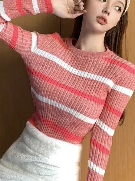 

Campus temperament striped long sleeved short knit sweater for women's autumn new lazy style pullover sweater trend U60K