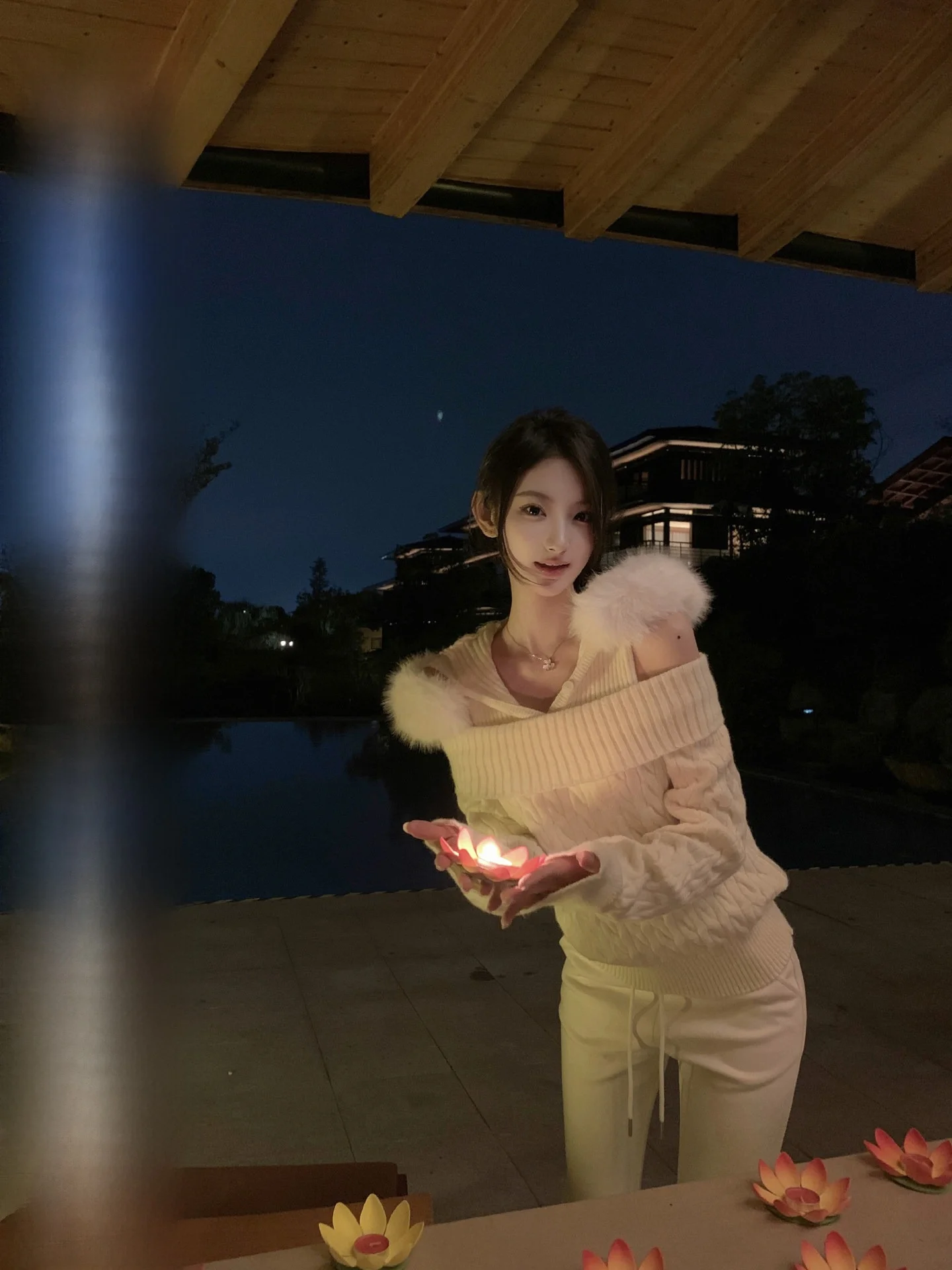 

Sexy One-oulder Knitted Sweater for Women Autumn Winter Hat Design Sensual Pure Desire Long Sve Warmth Emitting Top