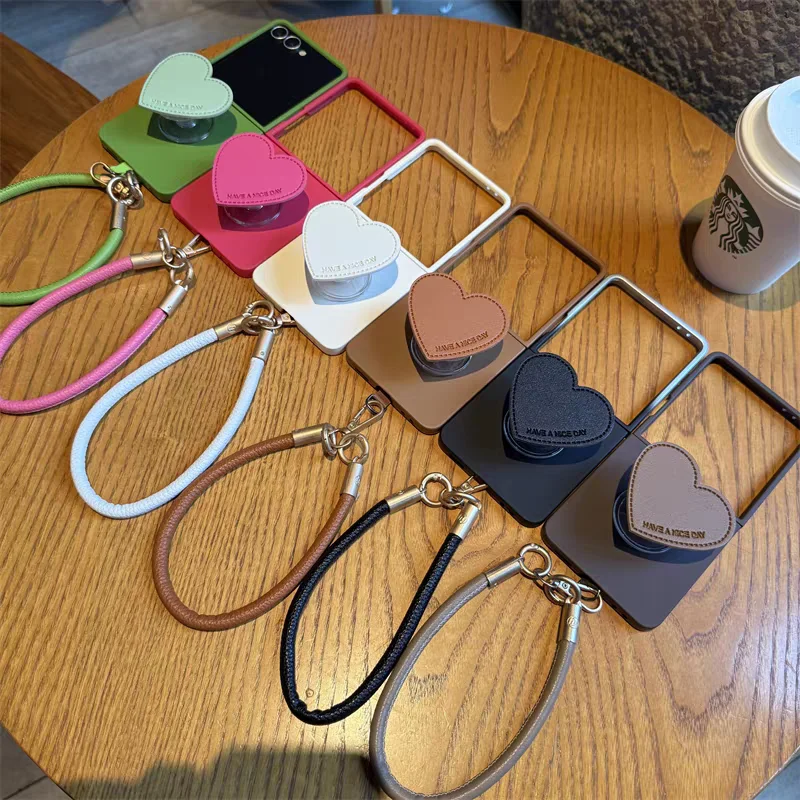 Funda con soporte de corazón para Samsung Galaxy Z Flip 7, Funda de teléfono con correa para muñeca para Samsung Z Flip6 ZFlip5 zflip4 3, fundas de lujo