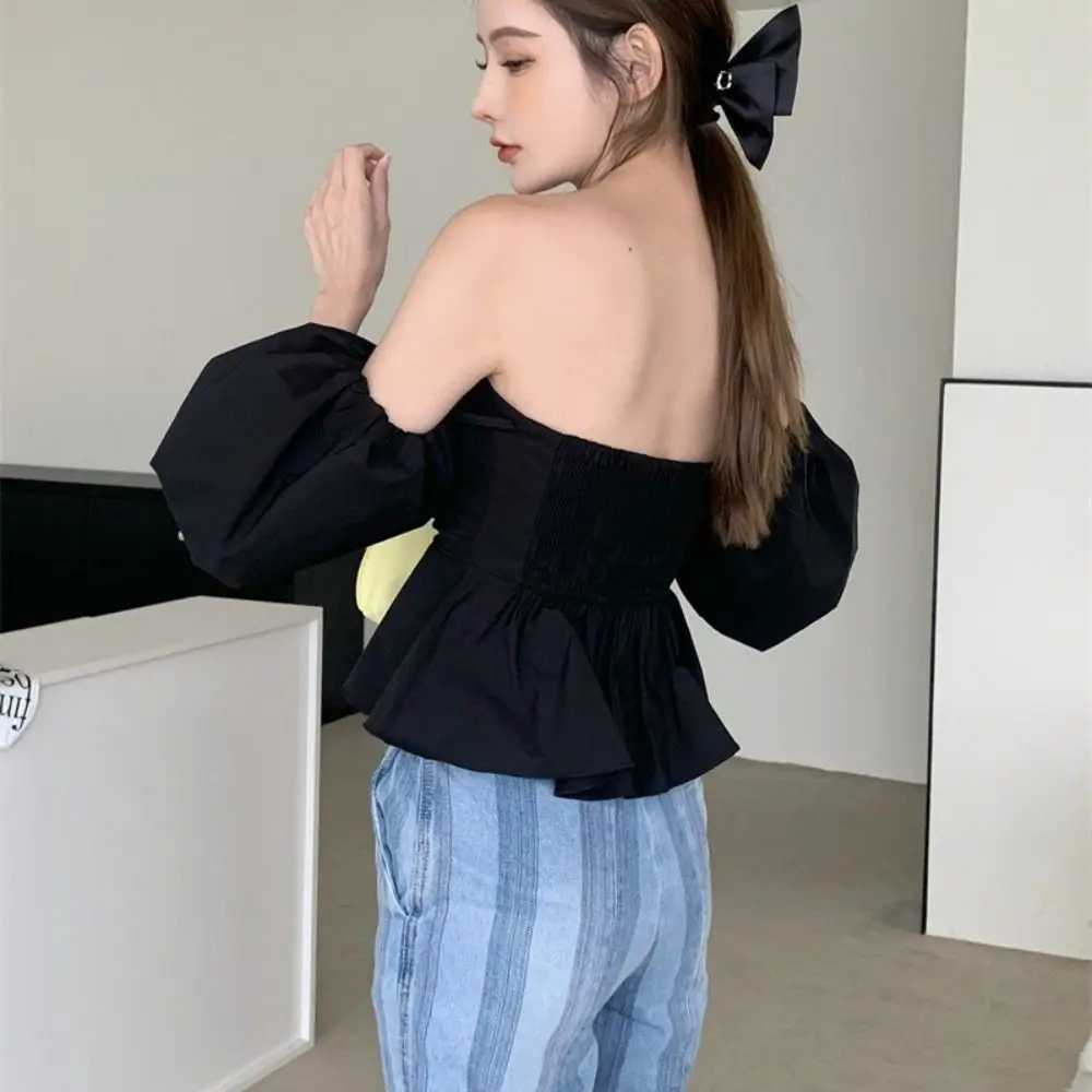 Modny plisowany crop top z odkrytymi ramionami, bluzka bazowa, koszulka z bufiastymi rękawami, słodka odzież damska, bufiaste topy tubowe, odzież damska.