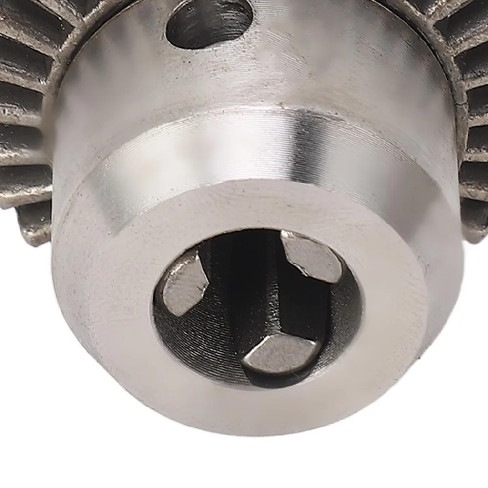 Carbon Steel Keyed Drill Chuck 1.5-13mm Capacity SDS Plus Connection Quick Change Drill Chuck Keyed Locking System 3 Jaw Design
