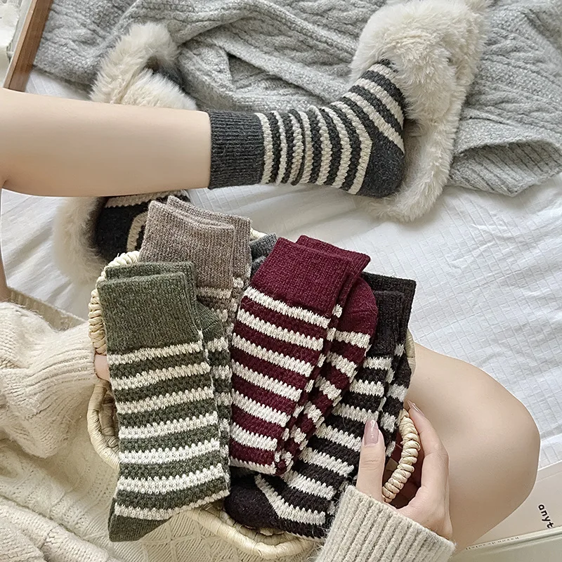 

1/ 9 pairs Women's autumn winter thick striped mid tube socks retro versatile pile socks casual comfortable warm women's socks