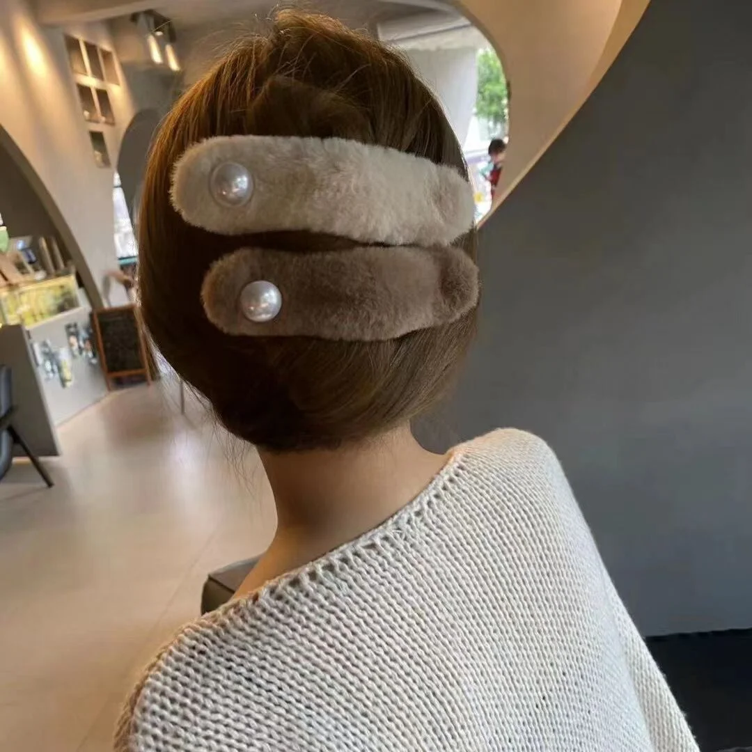 

Plush Pearl Hair Clip for Women 2025 New Style Back-of-Head Bun Shark Clip Elegant Duckbill Hair Clip High-End Hair Accessory