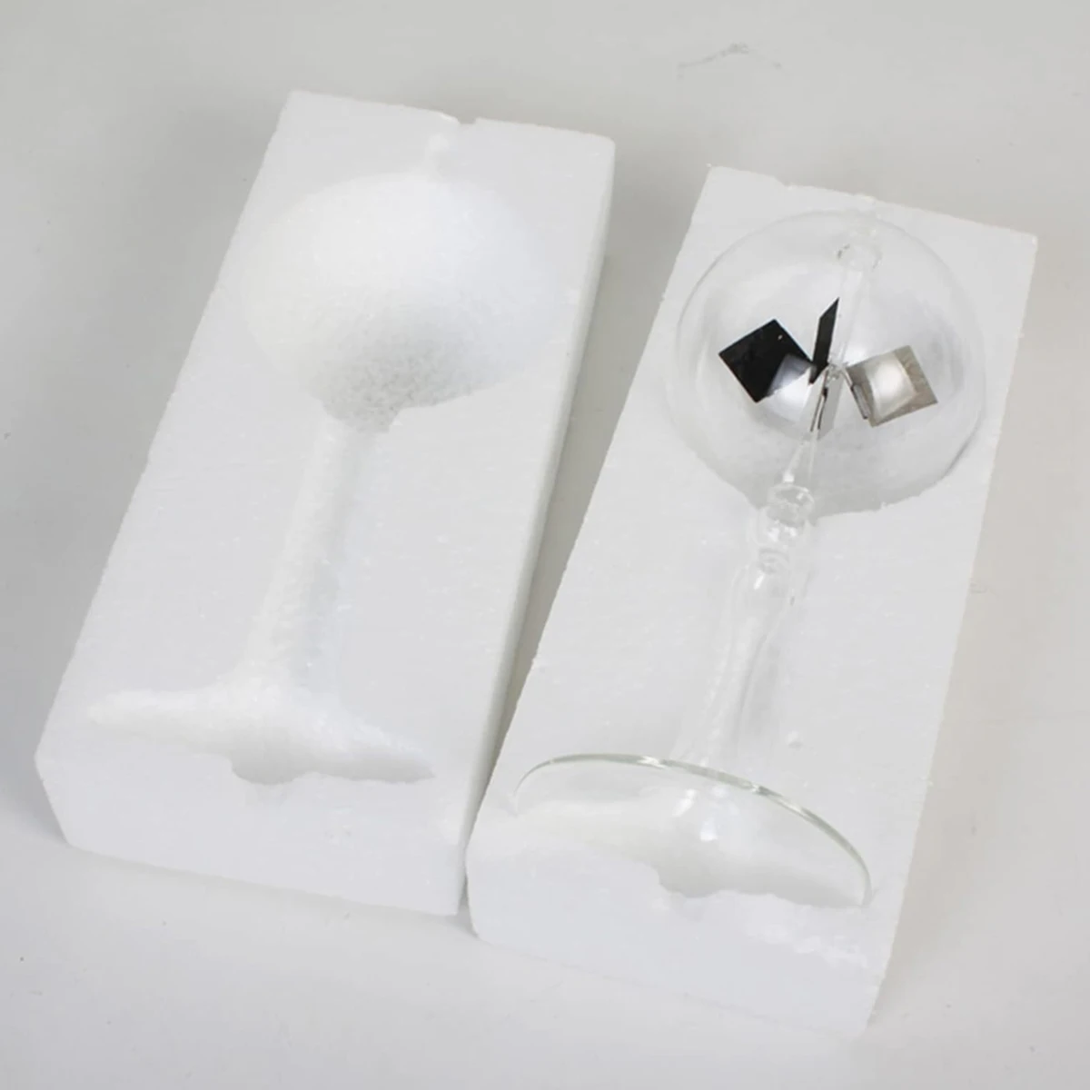 1PC Crookes Radiometer Glass Solar Radiometer Bolometer Solar Energy Spinning Vanes Light Pressure Windmill Bolometer 21X9CM