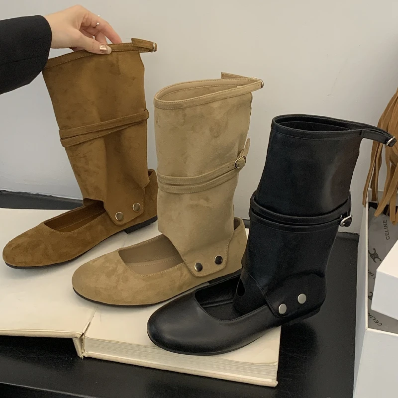 

Летние дизайнерские сандалии Сапоги Женские замшевые высокие сапоги в стиле ретро с круглым носком Женские полые уличные модные брендовые модельные сапоги на плоской подошве Женские модельные сапоги