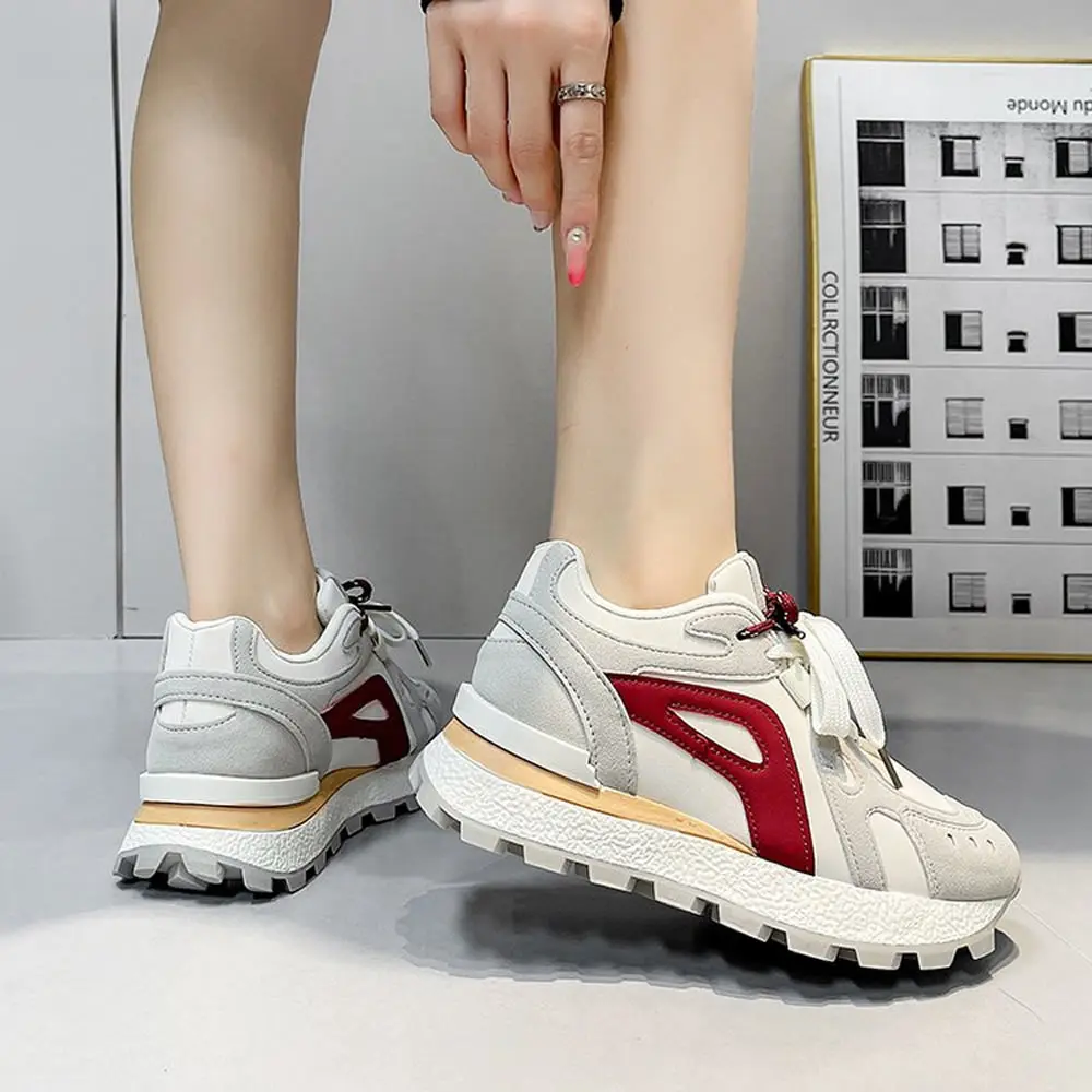 

Красные туфли Dequn на толстой подошве, женские туфли 2025, новый стиль, дышащая удобная спортивная повседневная обувь, стелька из ЭВА на среднем каблуке с круглым носком