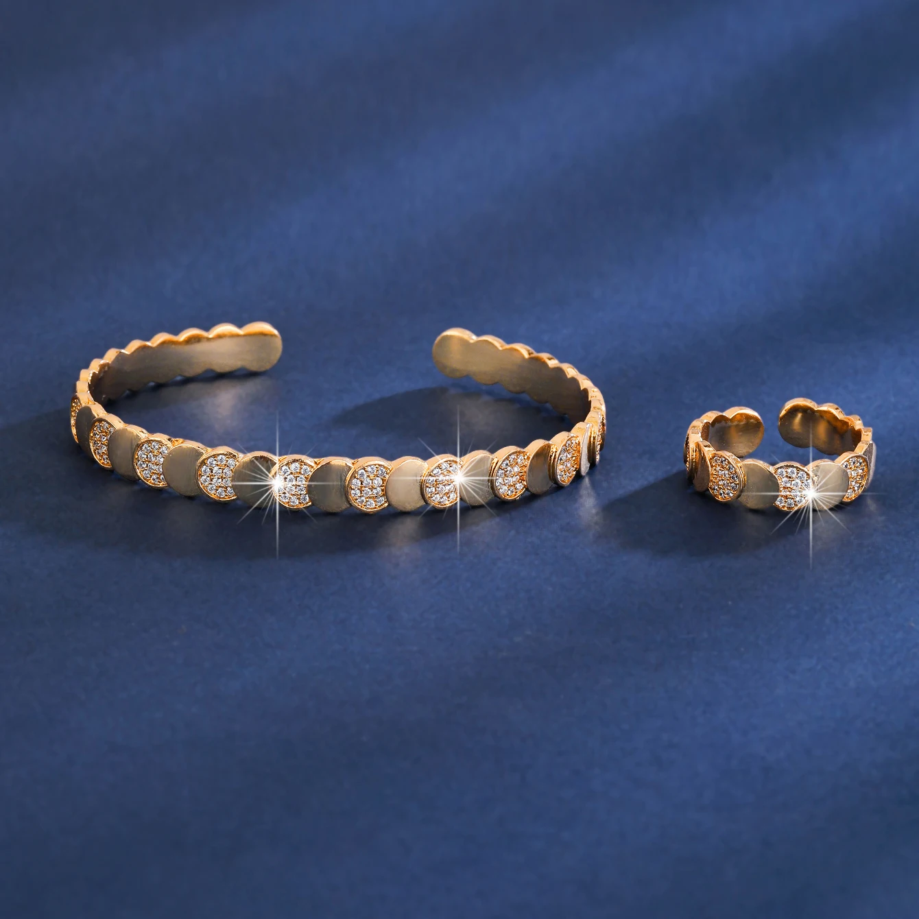 

2025 New Cube Zirconia Copper Coin Bracelet Set Suitable for Women's Office, Party, Friends' Gifts, Jewelry Accessories