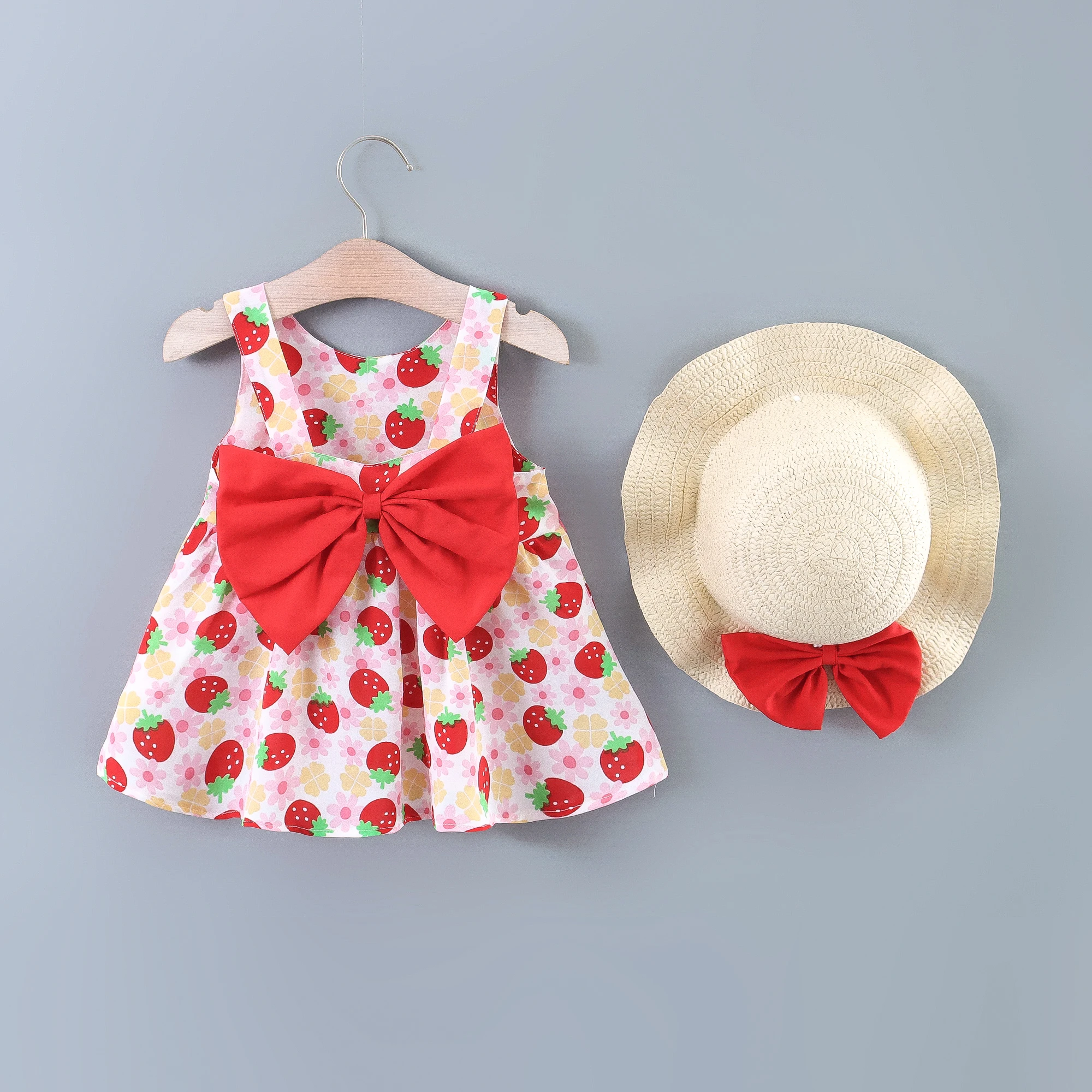 2pcs Baby Girls Cute Strawberry Graphic Print Thin Strap Bowknot Dress & Hat Set Clothes