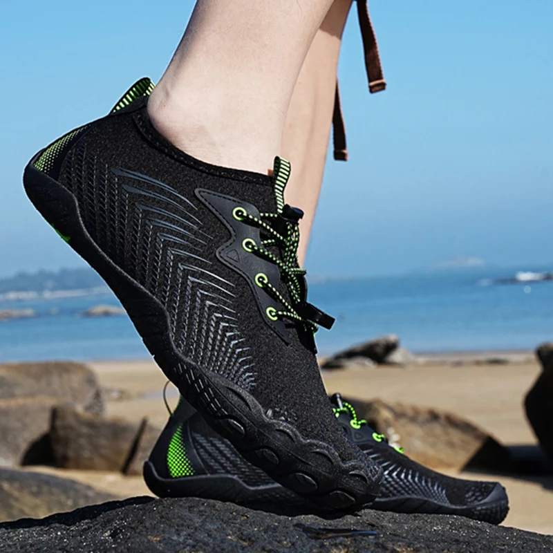 Zapatos descalzos de agua para hombre y mujer, zapatillas ligeras de playa de secado rápido, sandalias deportivas de senderismo, zapatos transpirables de entrenamiento al aire libre, pareja 35-46