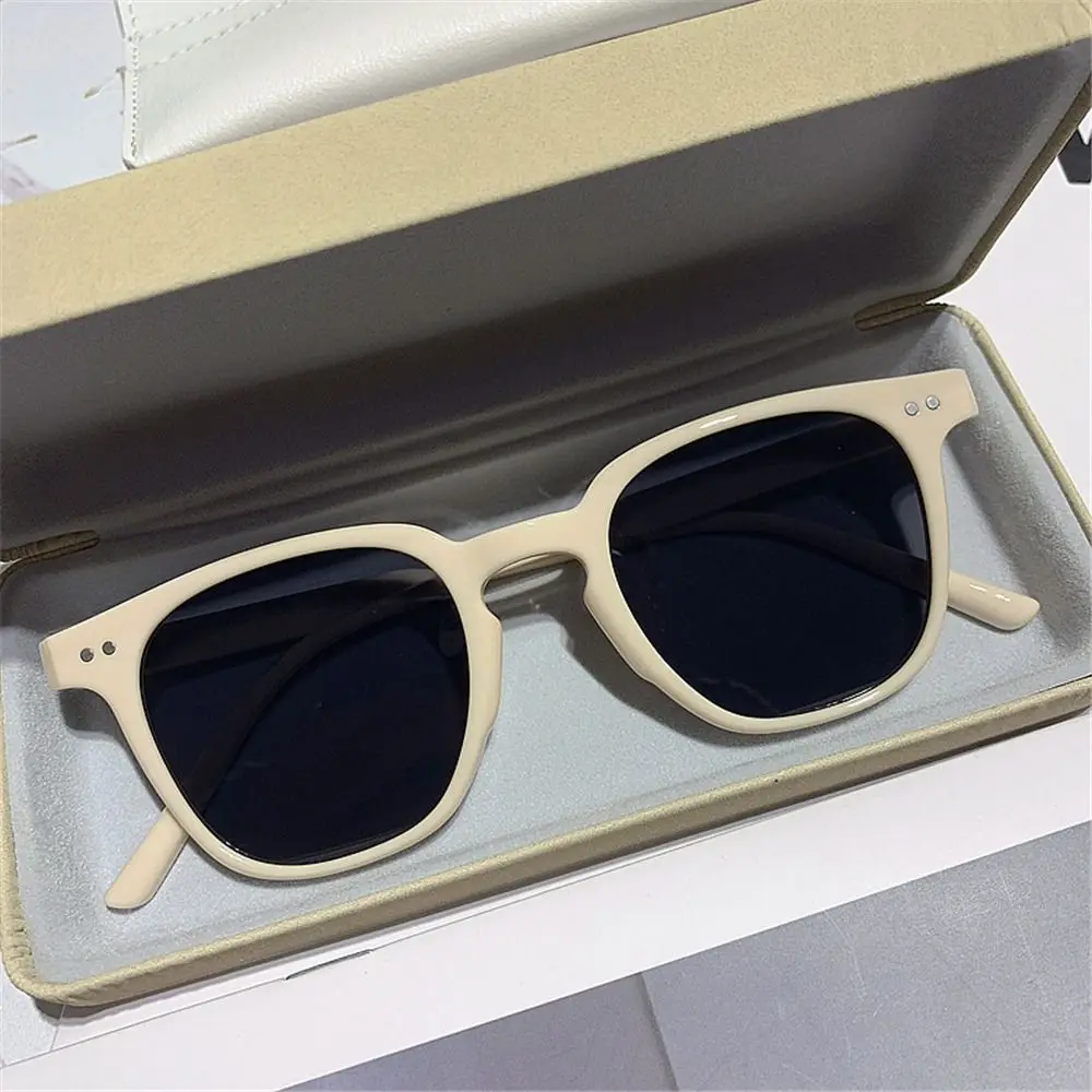 Women's Fashion Black Sun Glasses Square Sunglasses Oversized Sunglasses Men Shades Vintage