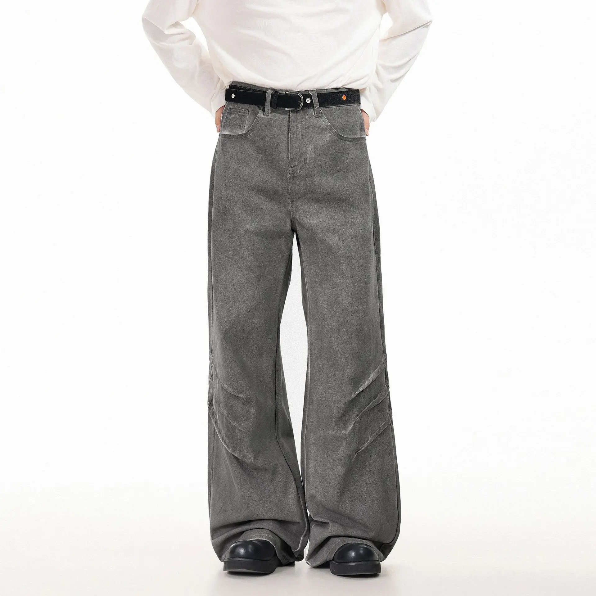 

Washed and Old Straight Jeans Men's and Women's Scratches Casual Floor-mopping Trousers