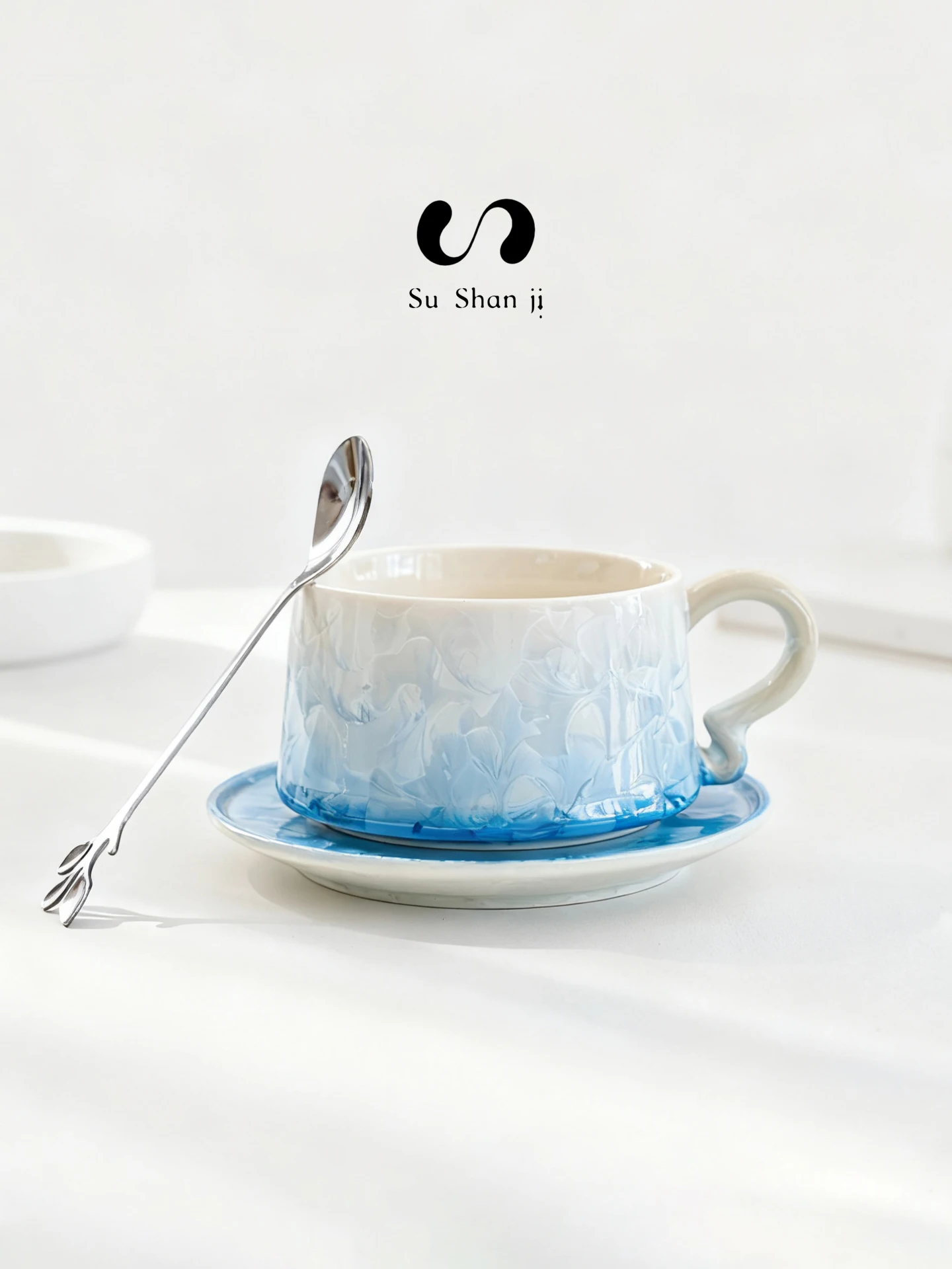 SSJ Luxury Ceramic Coffee Cup And Plate Set Ice Crystal Flower Design Latte Art Hall Cups for Coffee Shop Home Office Outdoor
