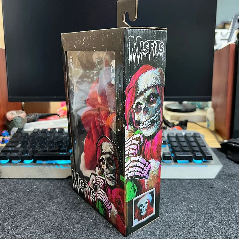 Spot Authentic NECA Original Mismatched Band The Misfits Holiday Devil Christmas Edition 8-inch Cloth Action Figure Model Toys