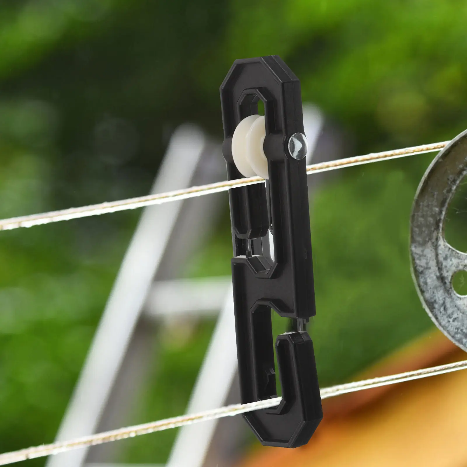 2Pcs Plastic Clothesline Separator Spreader with Nylon Bearing Wheels for Smooth Low-Noise Line Separation Space Optimization