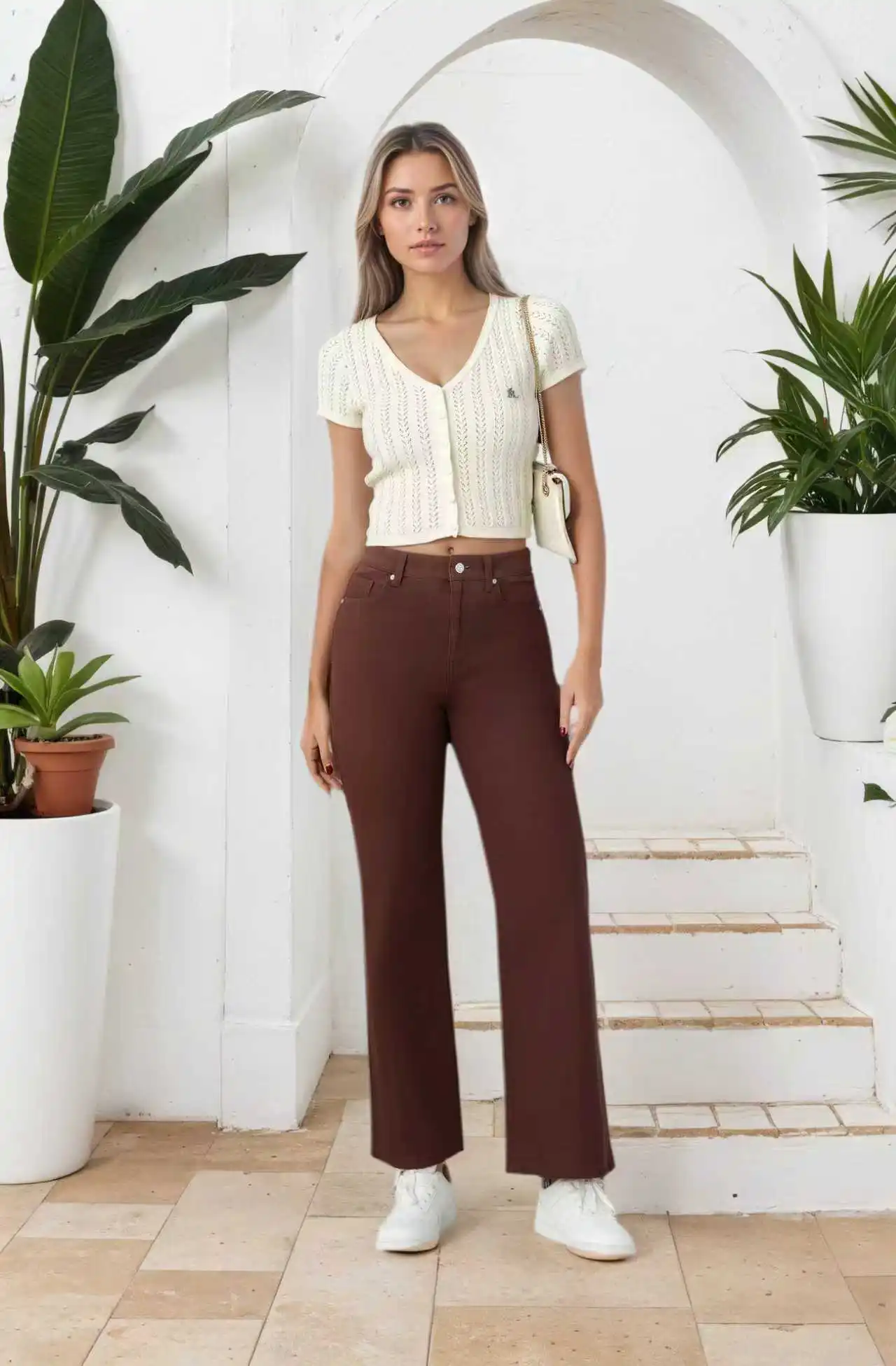 New loose, casual, high-waisted, slimming coffee-colored wide-leg straight-leg jeans for pear-shaped figures