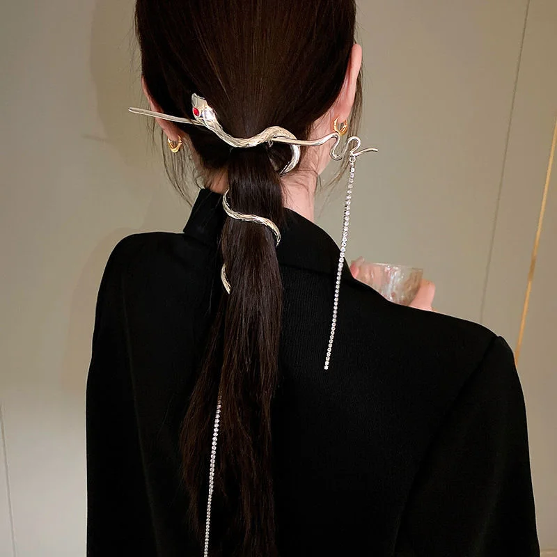 FANYIN Punk Snake Hairpin Hair Stick Wind Twine Warp Long Tassel Rhinestone Metal Punk Headwear Hair Accessories Jewelry