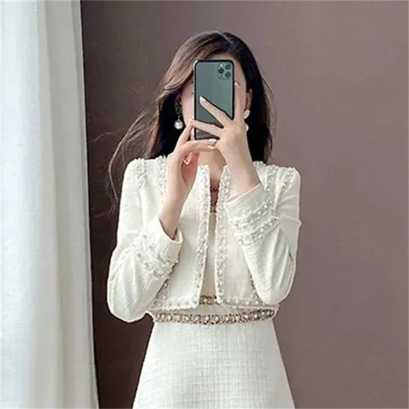 春秋のファッション女性衣装ファッションショートジャケット + ストラップドレス 2 点セットエレガントなノースリーブサスペンダードレススーツ