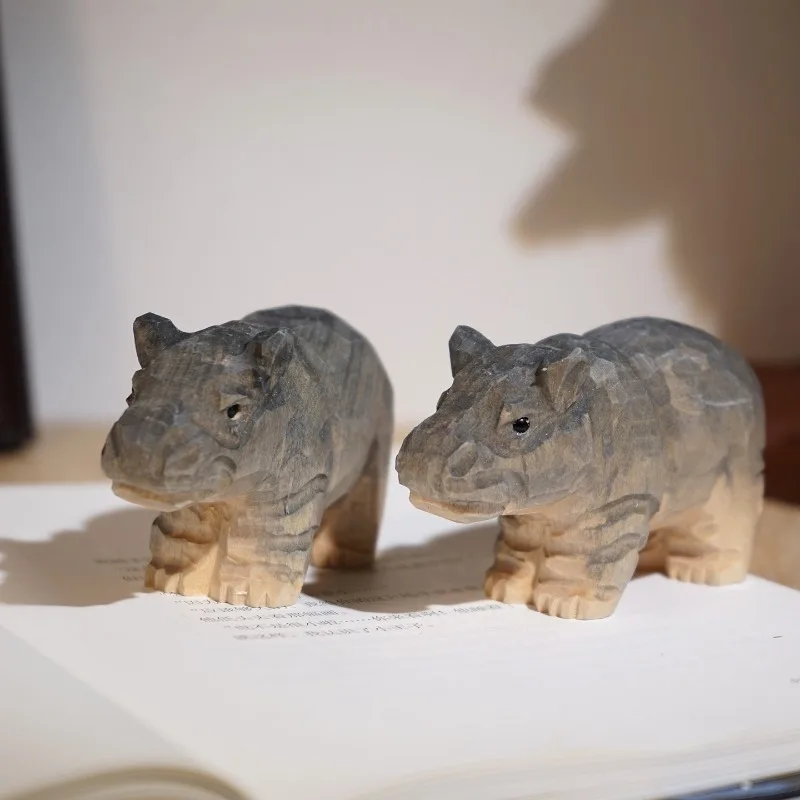 1-pc-bebe-hipopotamo-mao-esculpida-escultura-de-madeira-bonito-rio-criatura-estatuetas-casa-mesa-espaco-de-trabalho-decoracao-presente-artesanal-ornamento-de-madeira