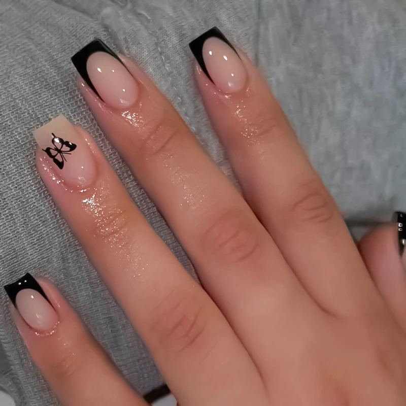 Faux ongles français noirs minimalistes, 24 pièces, couleur chair, décor papillon, couverture complète, patchs pour faux ongles portables