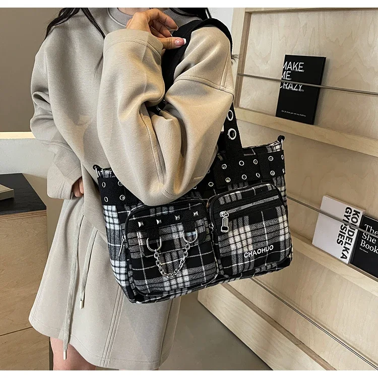 PU CHAINS Zipper Shoulder Bag Buckle Decorative Casual Women's Bags on Sale 2026 New Plaid Locomotive Style Women's Handbags