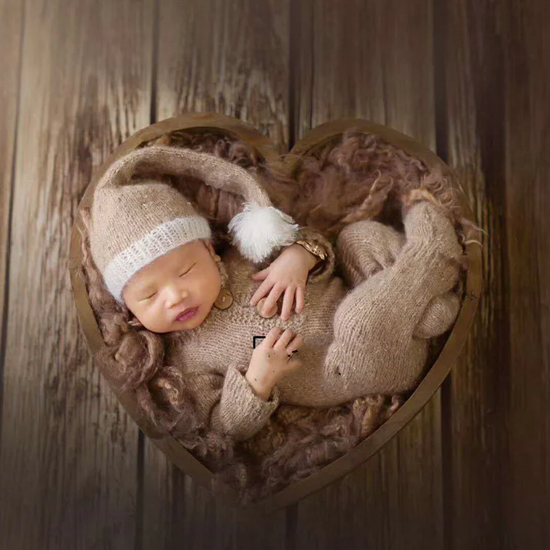 Baby Photo Props Container Domestic Minimalist Style Wooden Heart-shaped Box Newborn Full Moon Baby Shape Props Container