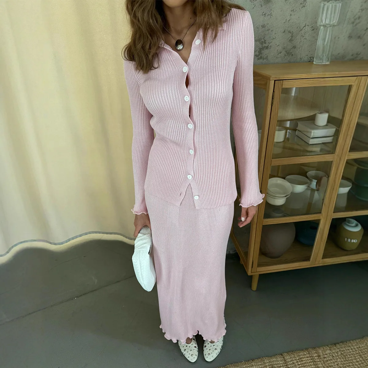 

Новый весенний женский комплект с юбкой-кардиганом и длинными рукавами, эластичный повседневный комплект на пуговицах спереди Женский Вязаный Костюм