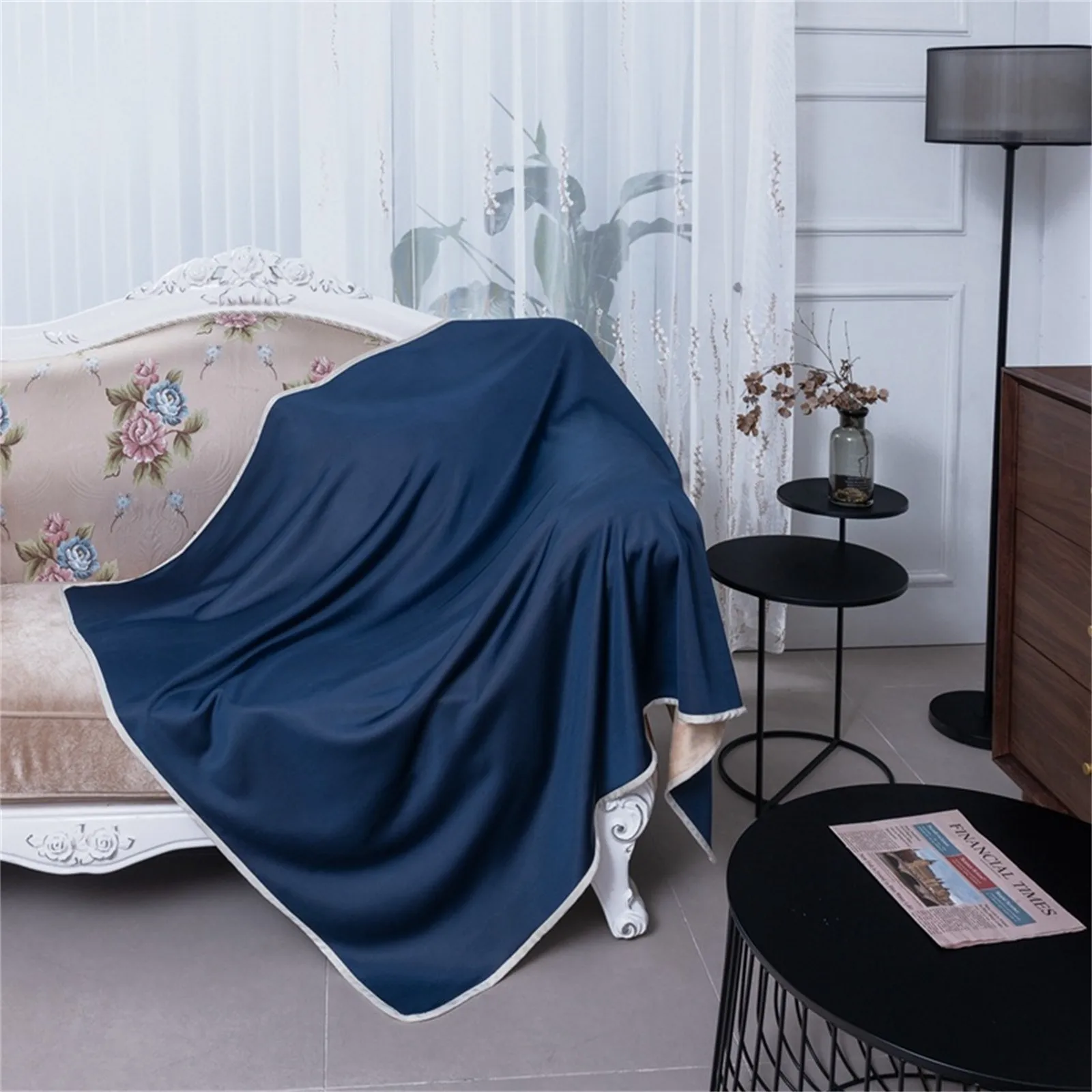 

Cold Feeling Ice Silk Blanket Summer Flannel Thin Air Conditioned Office Childrens Nap Machine Washable High Quality Blankets