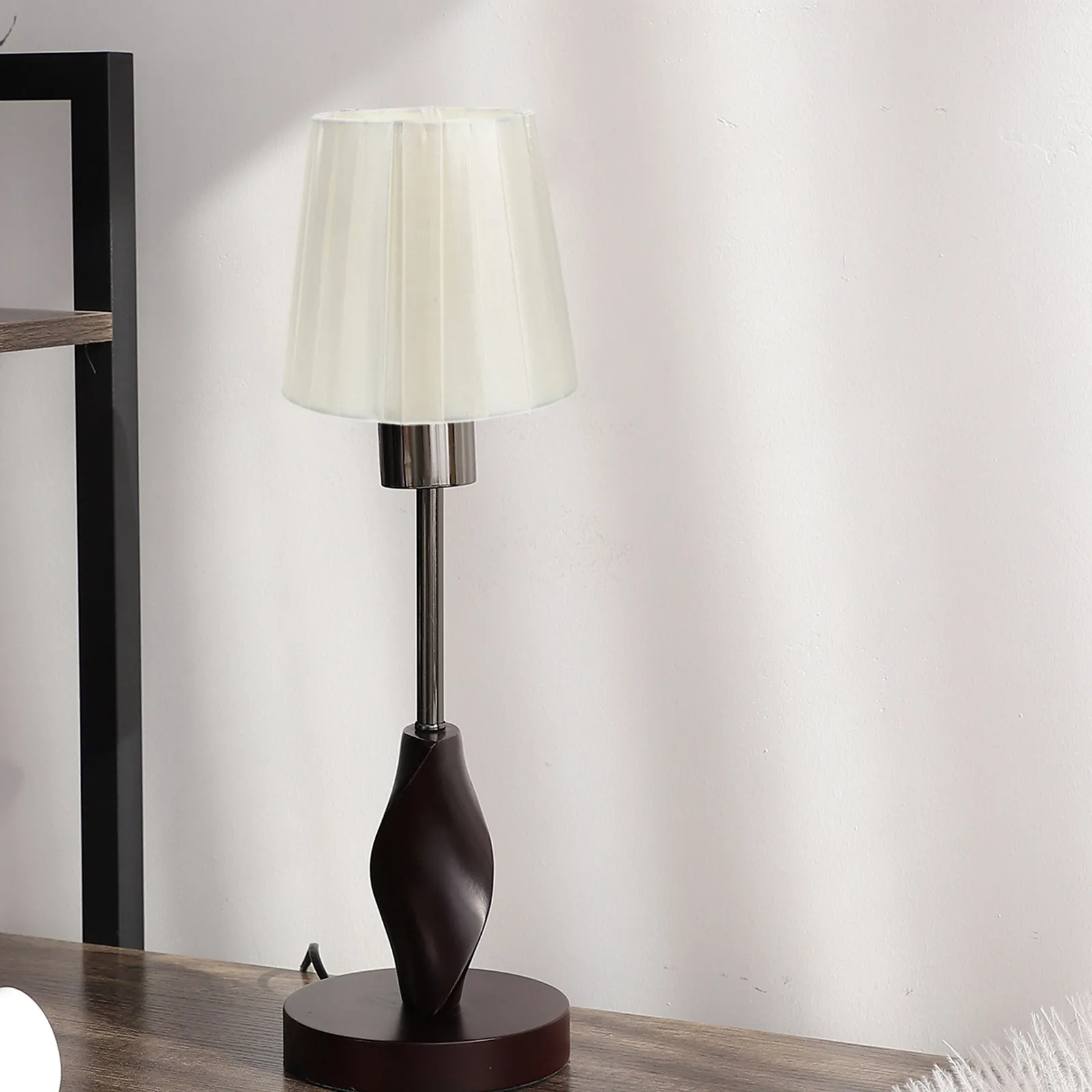 

1Pcs Elegant Cloth Craft Lampshade for Table Floor Lamp Decorative Light Shade Home Bedroom Mood Lighting Warm Atmosphere Lamp