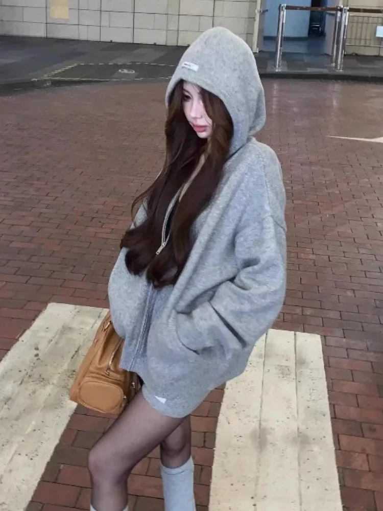 Giapponese 2025 Autunno Inverno Grigio Maglione lavorato a maglia Set a due pezzi Felpe casual Donna Y2k Pantaloncini vintage a vita alta Donna