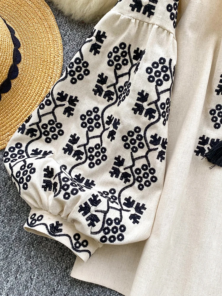 Damska haftowana bluzka jesienna codzienna uniwersalna wiązana na szyi z dekoltem typu O rękawy typu latarnia retro heavy industry Top Damskie swetry BL247