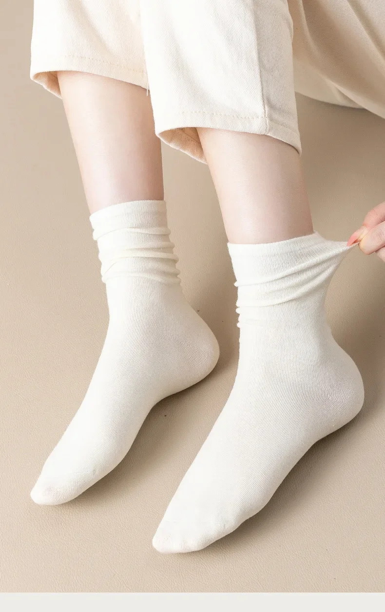 5-Paar-Set Baumwollsocken, mittlere Röhre, gestrickt, locker, lang, weich, einfarbig, Crew, Freizeitsocke, Schwarz, Weiß, atmungsaktiv, Frühling und Herbst – Detail 6