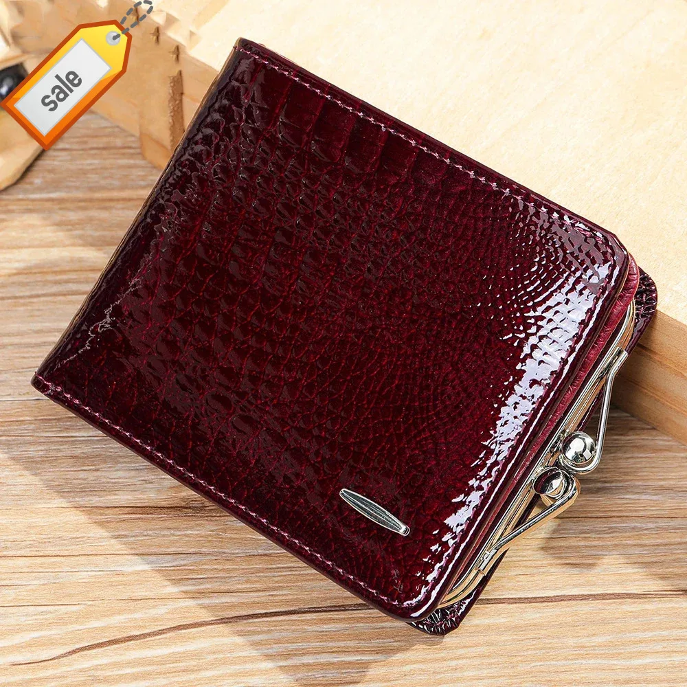 

Luxury Designer Woman Wallets for Coins and Cards Genuine Leather Short For Female Ladies Evening Cluthes Clip Purse