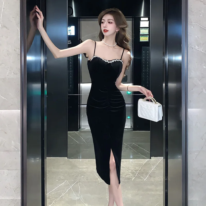 

Golden Velvet Sexy Dress Spaghetti Strap Slit Slim Fit Bright Silk Solid Black Dress French Autumn and Winter New Long Dresses