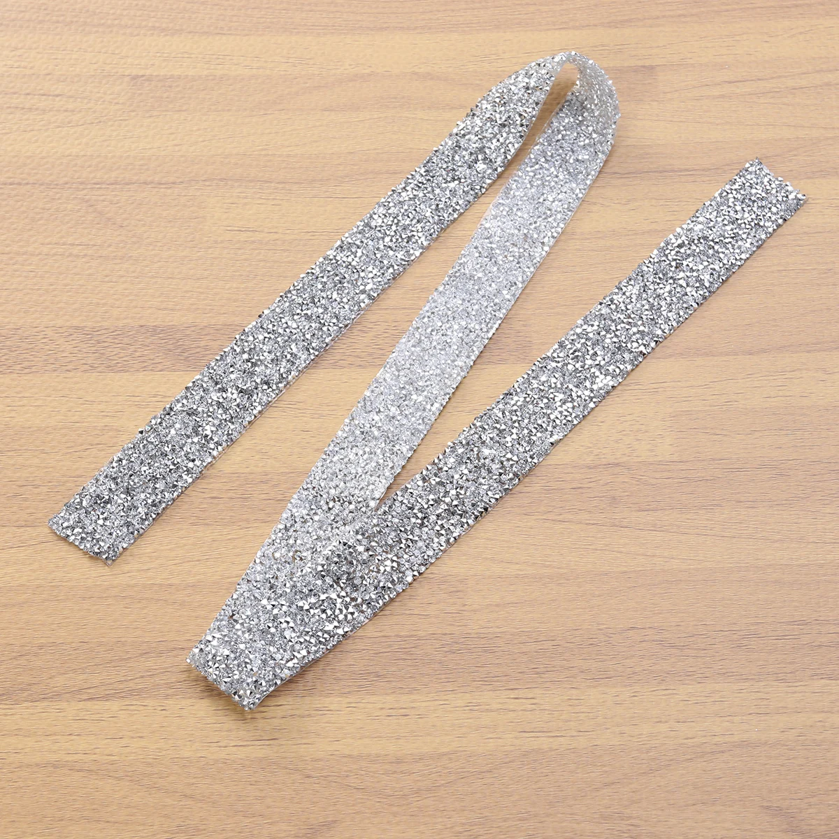 

3Cm Silver Resin Crystal Rhinestone Mesh Ribbon Adhesive Hot Fix Belt Wedding Bridal Dress Trim Sew Glue Decor Cake Wall Phone