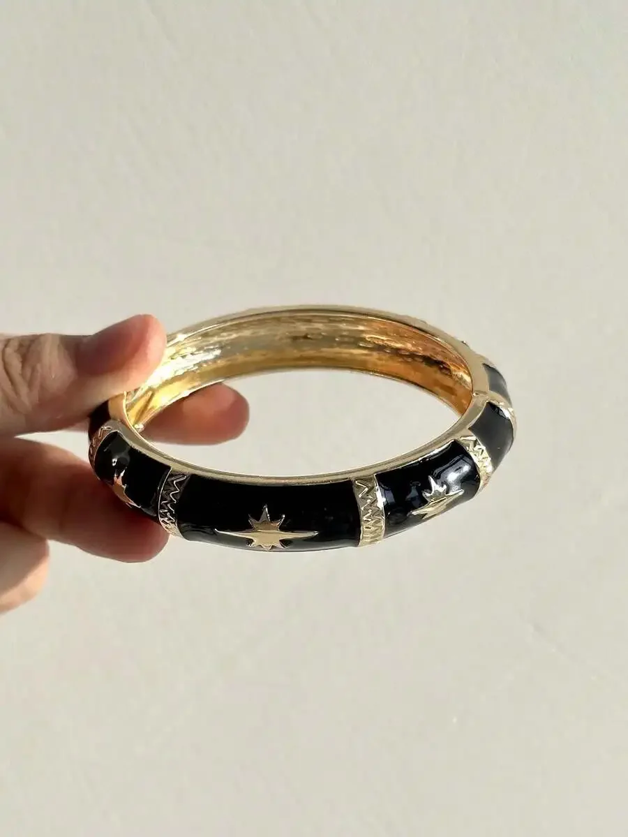 

Vintage Elegant Black Enamel Star Cuff Bracelet For Women Fashion Wide Metal Bangle
