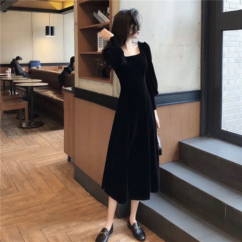 French Vintage Velvet Midi Dress Women Autumn Winter Long Sleeve Square Collar Elegant Evening Party Prom Robe Vestidos