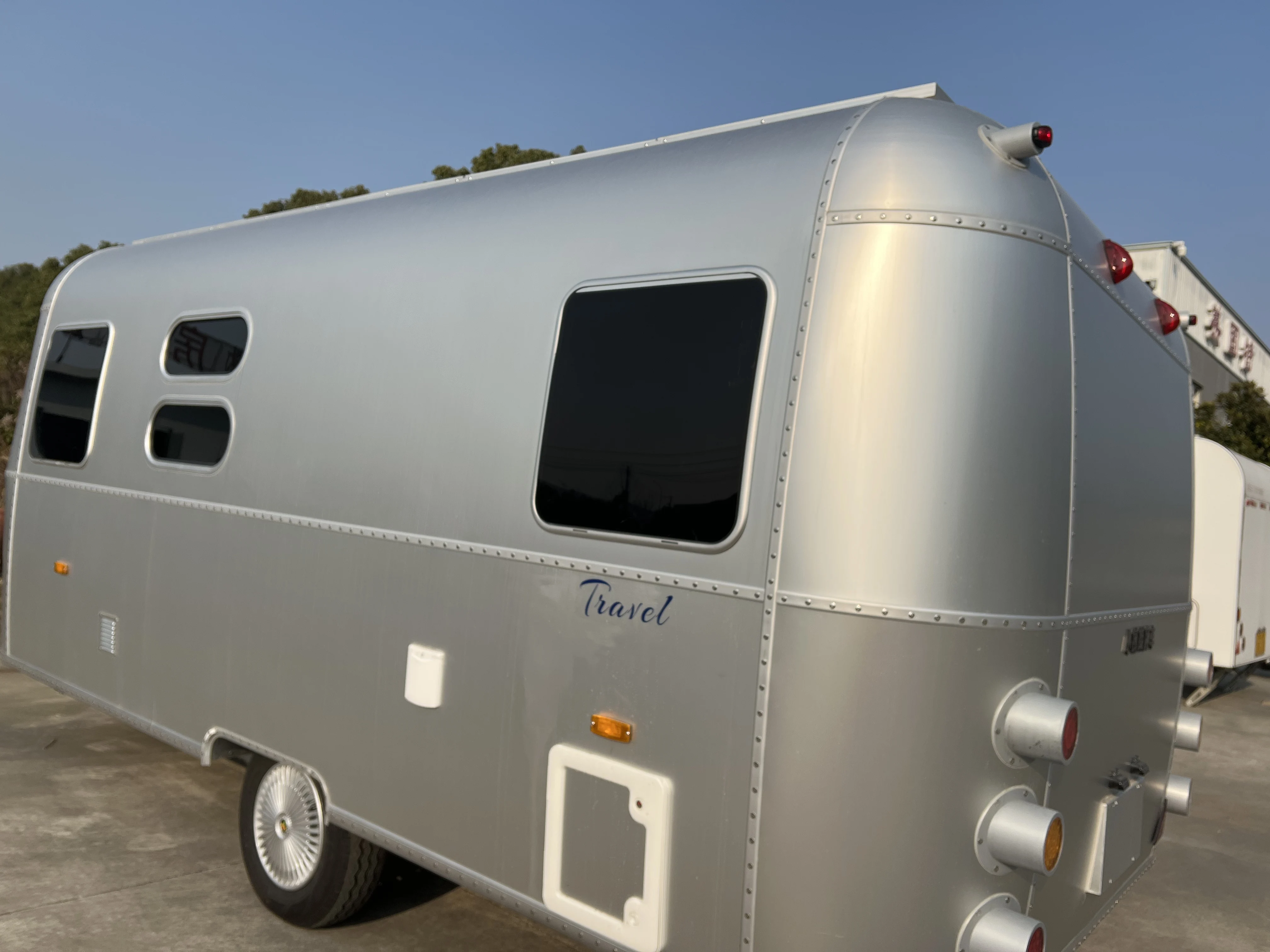 600x600mm RV Caravan Windows With Pleated Fly Net Sun Shade Double Glazed Acrylic Camper Trailer Curved Windows Replacement