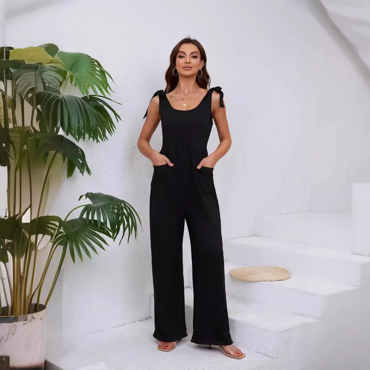 

2026 New Fashion Backless Pocket Suspender Jumpsuit Women's Summer Casual Loose Solid Color Sleeveless Jumpsuit Women