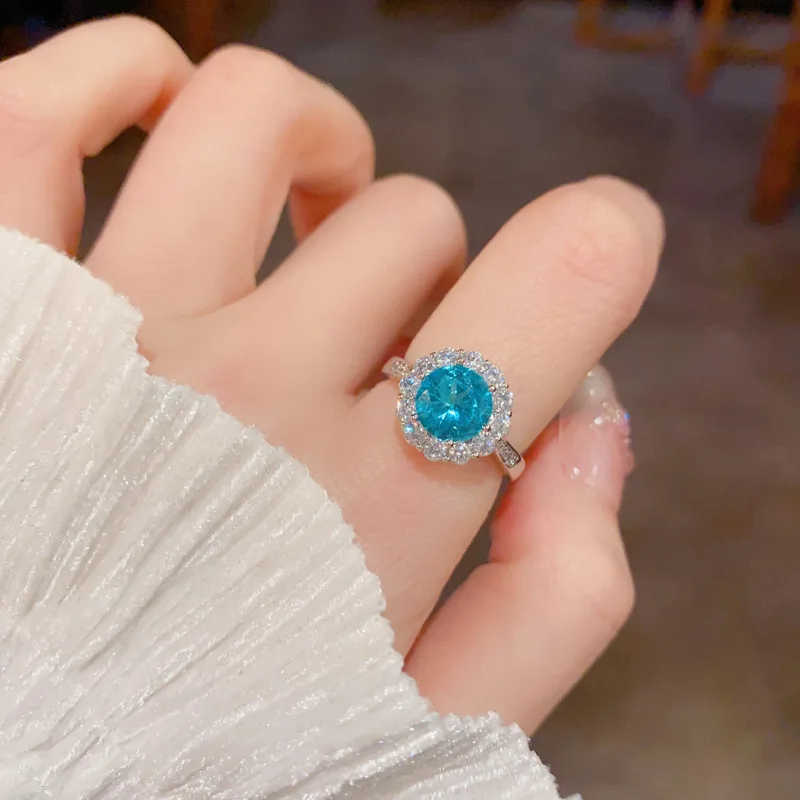 

Exaggerated Blue round Open Ring Fashionable Luxury Versatile Copper Plated Gold Finger Ring Accessory for Stylish Outfits