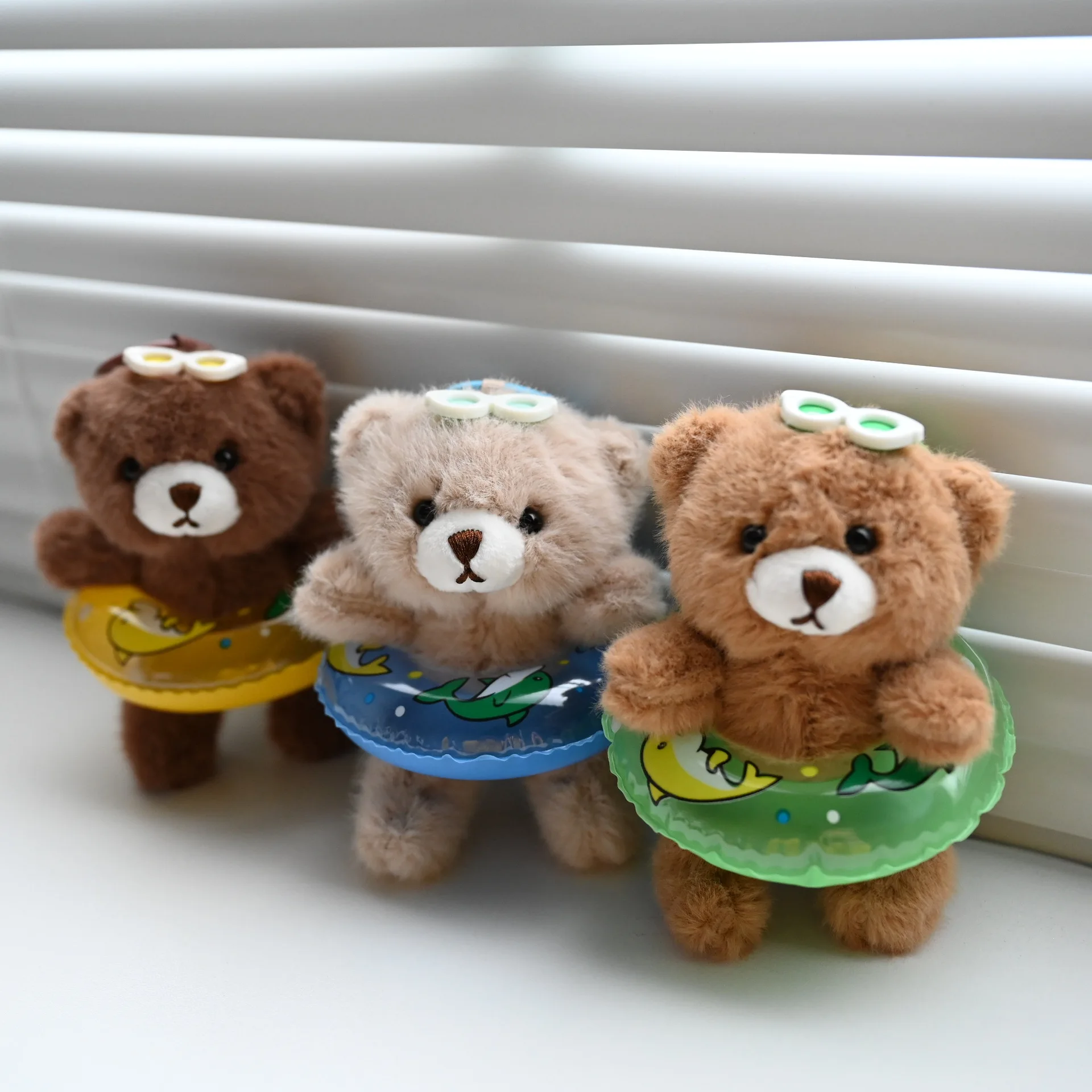 새로운 수영 튜브 곰 인형 키체인 펜던트, 커플 펜던트, 작은 인형, 백팩 펜던트