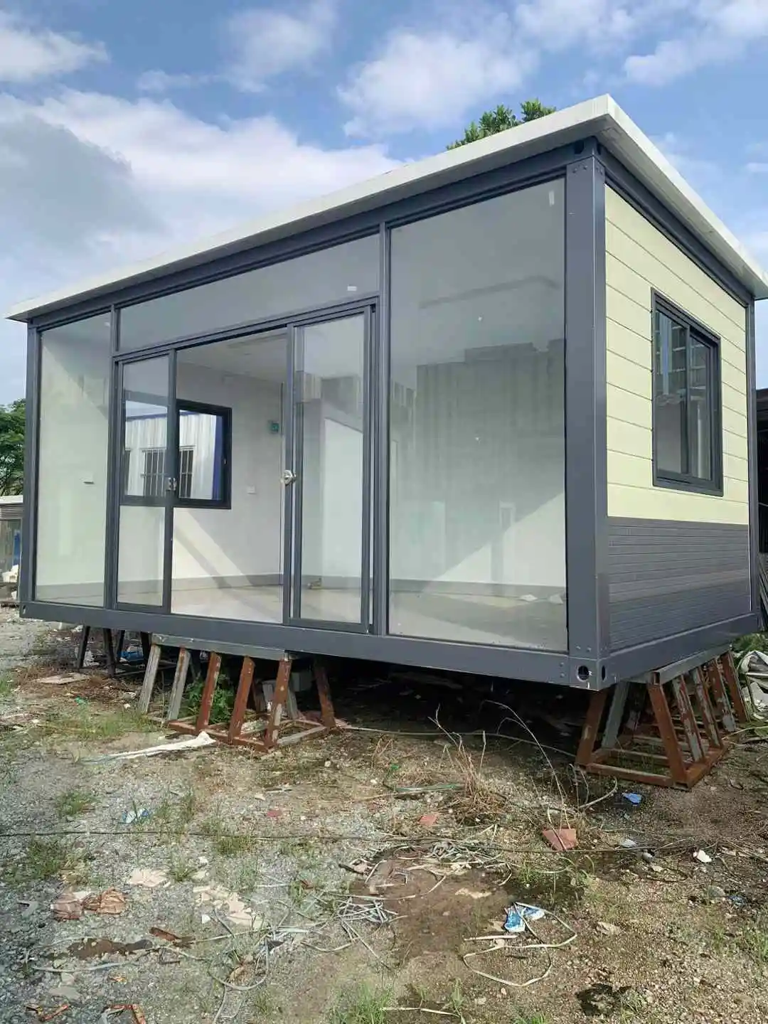 2026 Prefab Assembly Sunny House Prefabricated Container Assembly House Sun Glassy Easy Handy Room